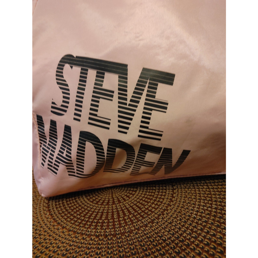 Steve Madden Pink Tote with Black Logo and Straps - Picture 2 of 6